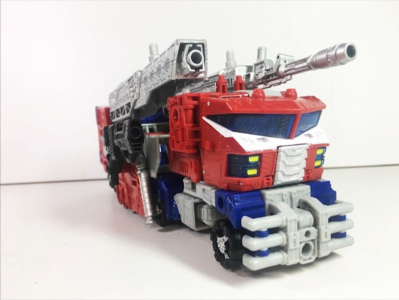 REVIEW Siege Leader Optimus Cybertron War For Cybertron   Updated With Screenshots 02 (3 of 20)